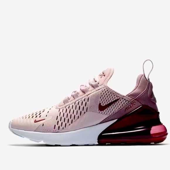 Nike Shoes - Nike Air Max 270